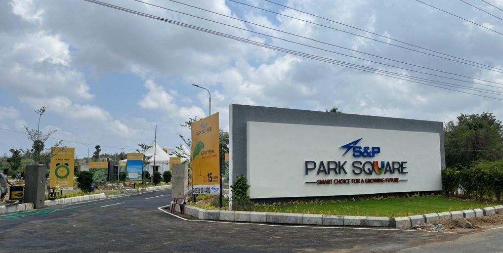 S&P Park Square Front 3