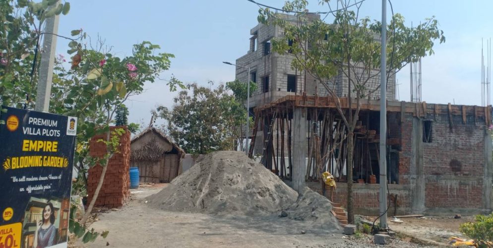 blooming garden plot 15