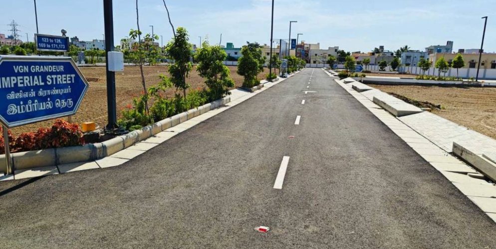 grandeur internal roads footpaths 2