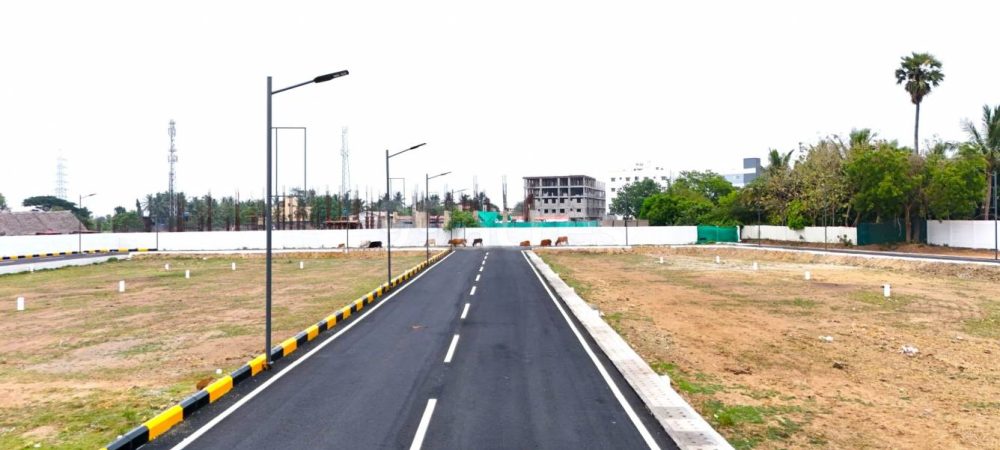 royal-c-internal-roads-footpaths-178914899