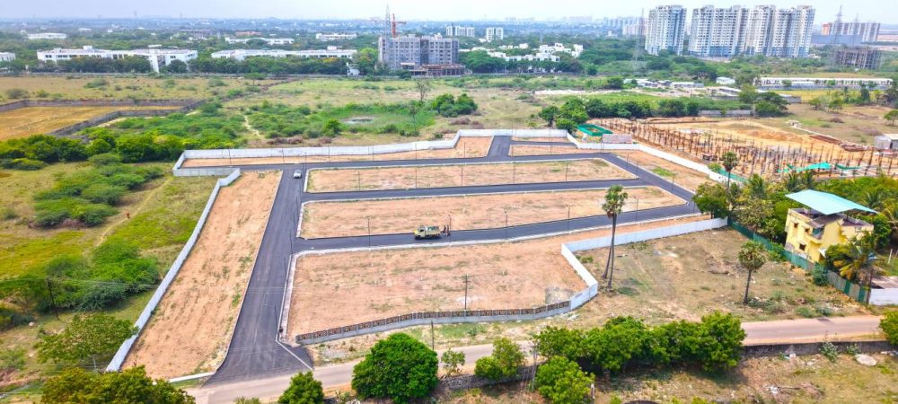 royal-c-plot-178910970